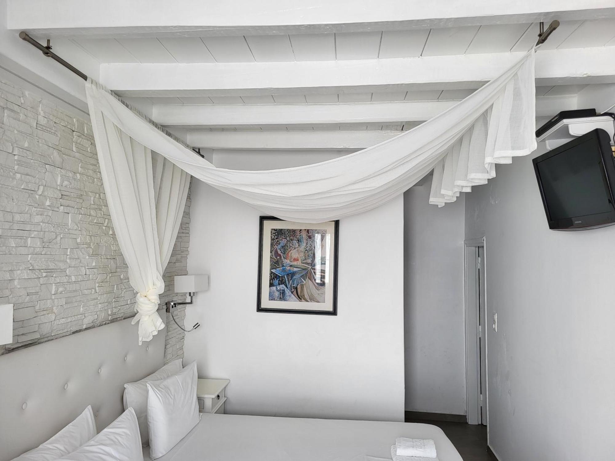 Casa Bianca Hotell Ornós Eksteriør bilde