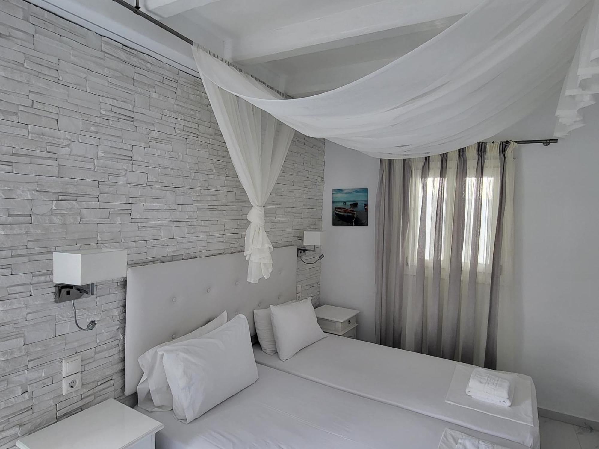 Casa Bianca Hotell Ornós Eksteriør bilde